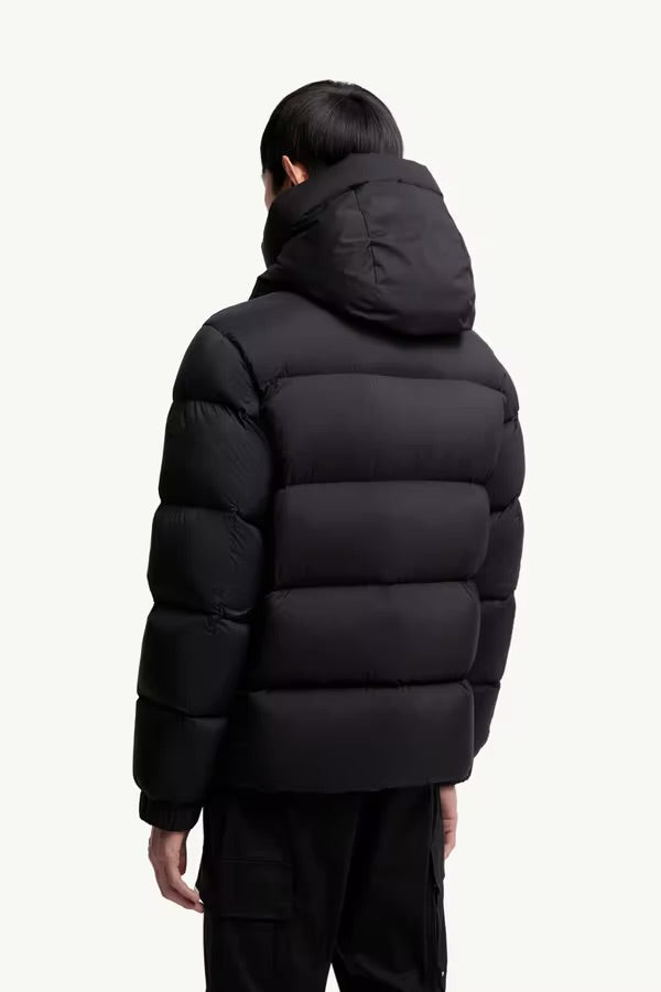 Moncler Madeira Noir · Doudoune courte à capuche