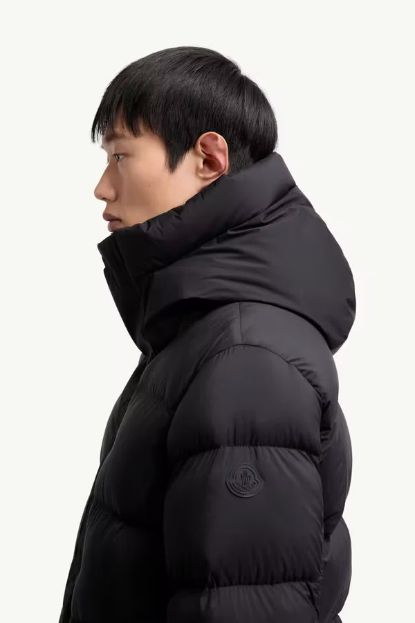 Moncler Madeira Noir · Doudoune courte à capuche