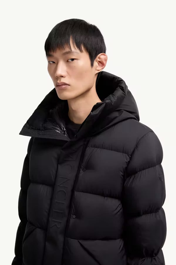 Moncler Madeira Noir · Doudoune courte à capuche