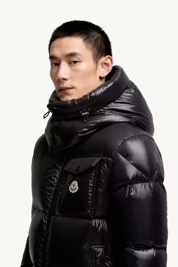 Moncler Montbeliard Noir · Doudoune courte à capuche