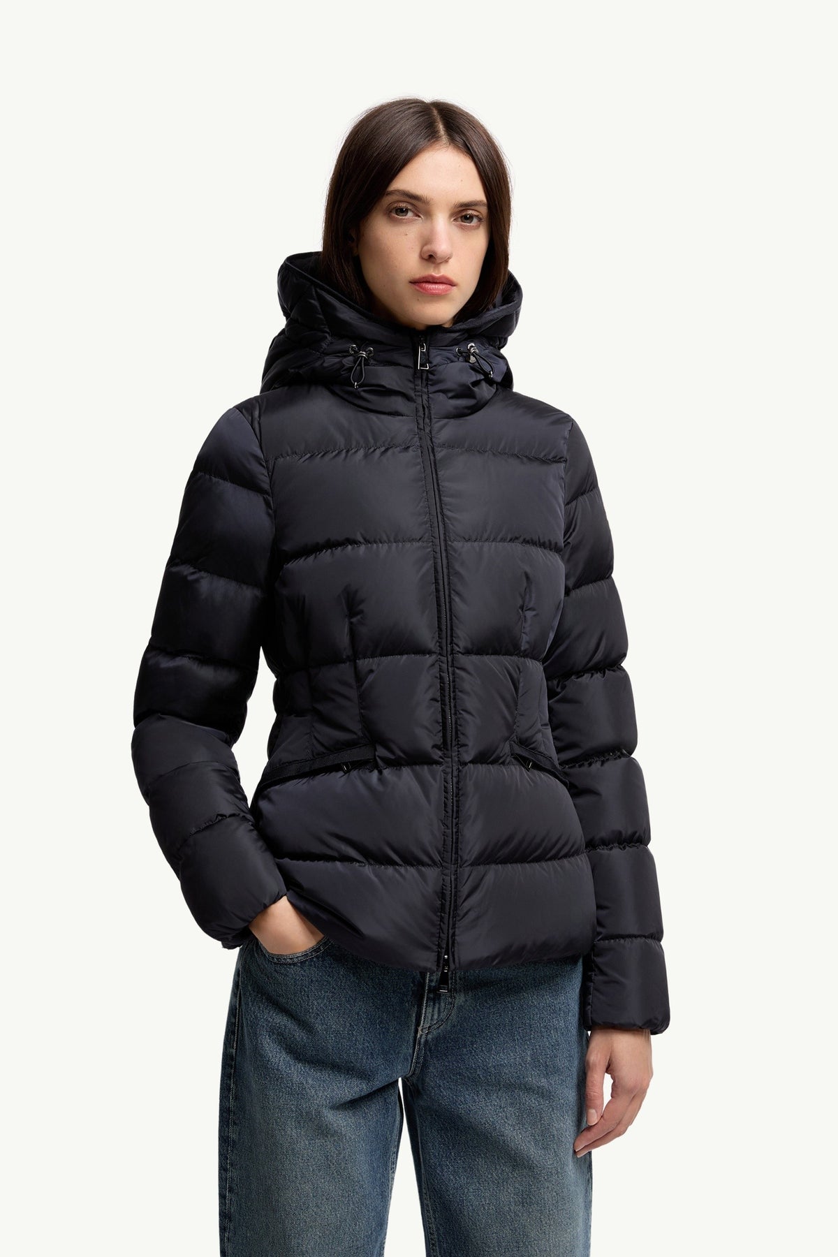 Moncler Avoce Bleu Nuit · Doudoune courte à capuche