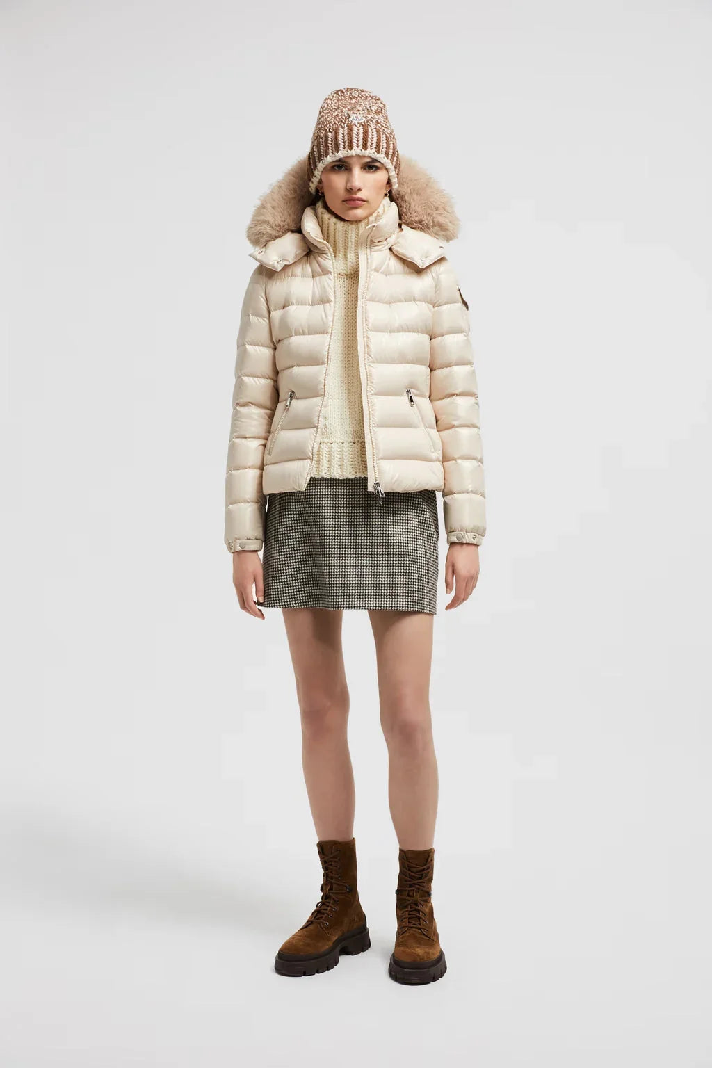 Moncler Badyf Beige Clair · Doudoune courte à capuche