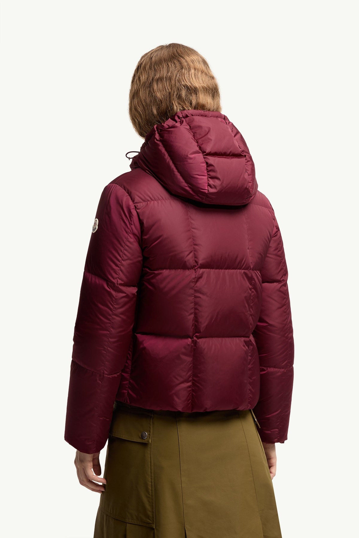 Moncler Castelnew Bordeaux · Doudoune courte à capuche