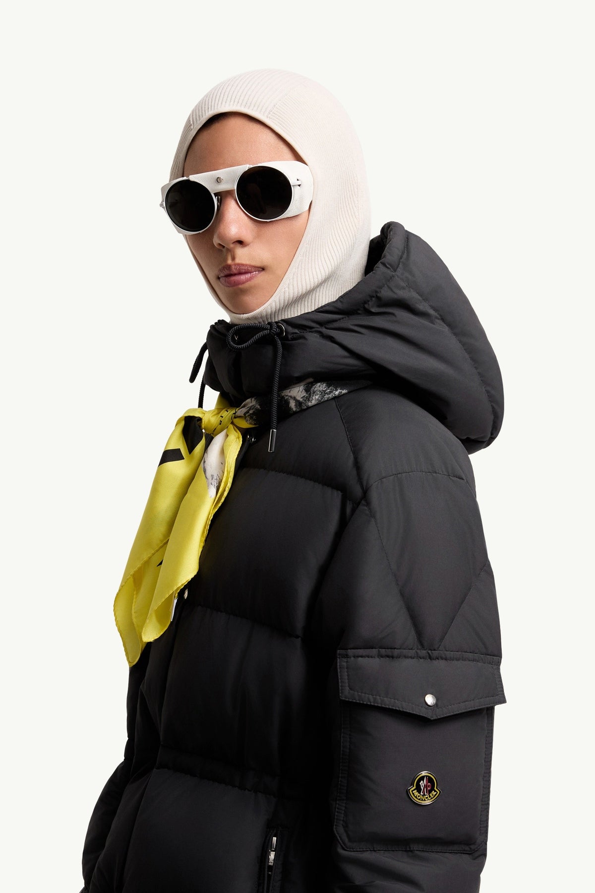 Moncler Himalaya Bleu Foncé · Doudoune courte à capuche