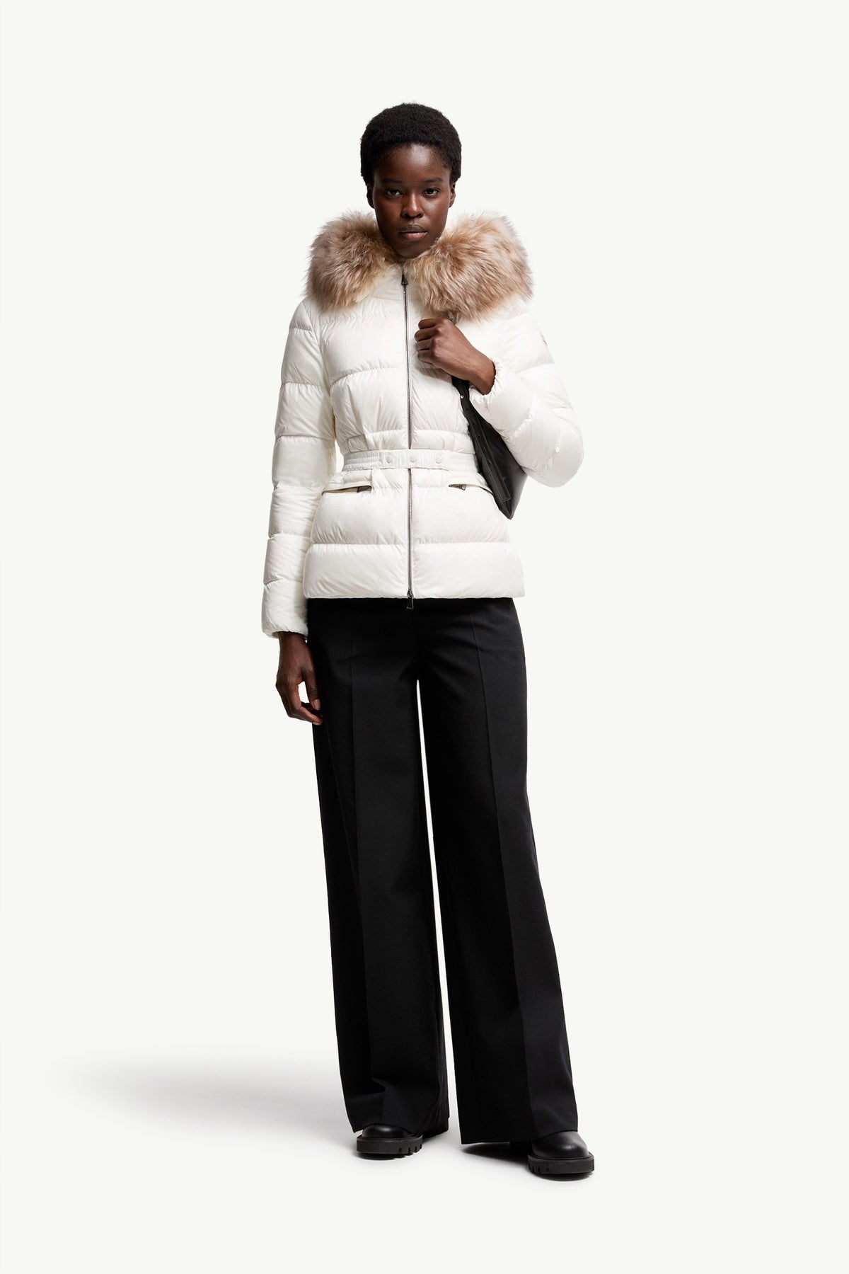 Moncler Boed Blanc et Beige · Doudoune courte bordée de shearling