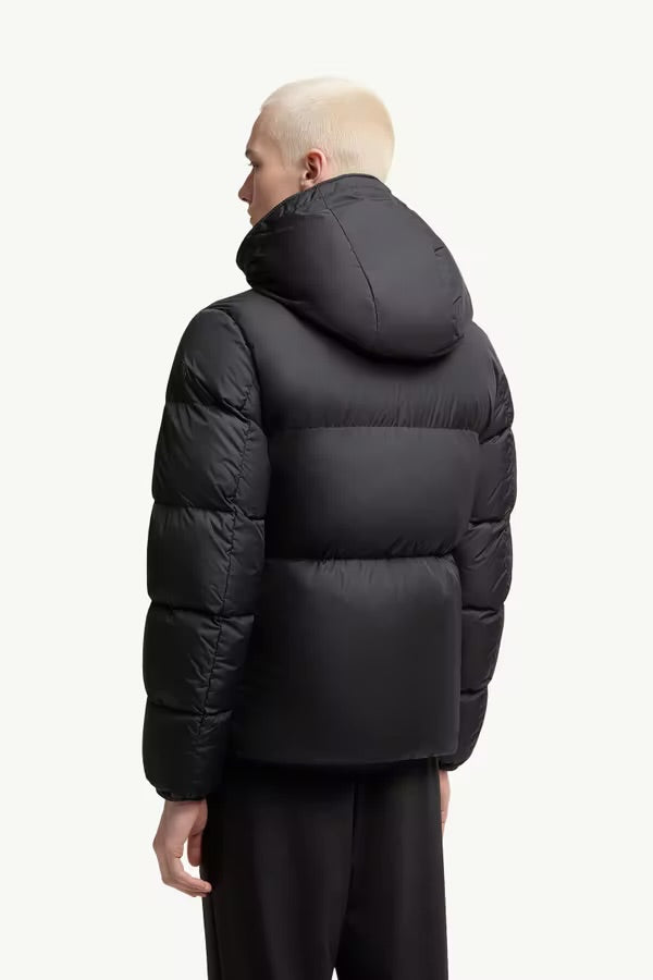 Moncler Montcla Noir · Doudoune courte à capuche