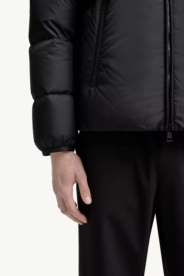 Moncler Montcla Noir · Doudoune courte à capuche
