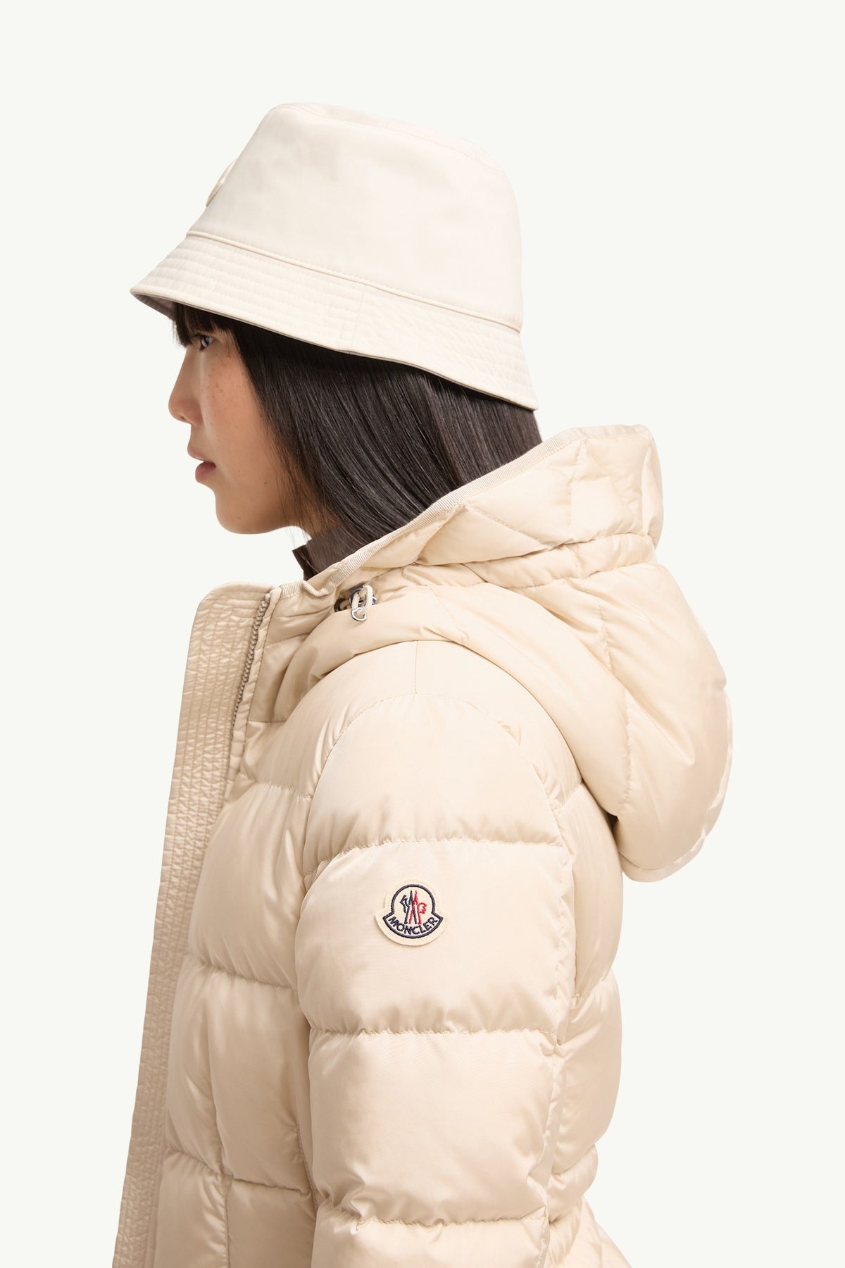 Moncler Avoce Beige · Doudoune courte à capuche