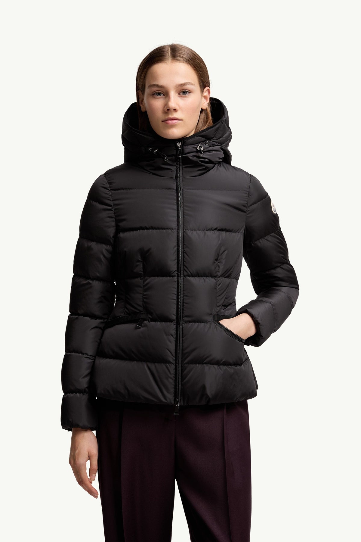 Moncler Avoce Noir · Doudoune courte à capuche