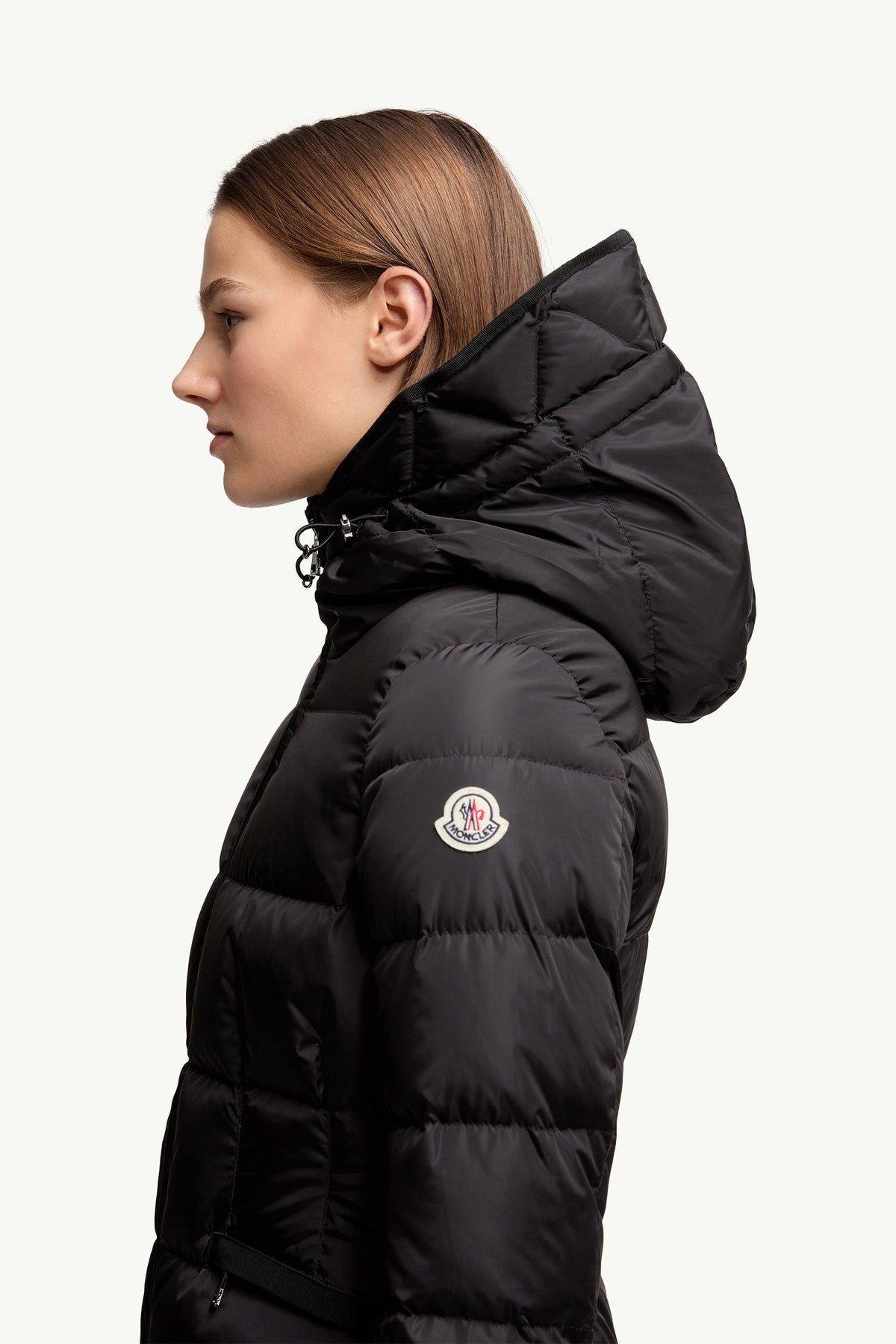 Moncler Avoce Noir · Doudoune courte à capuche