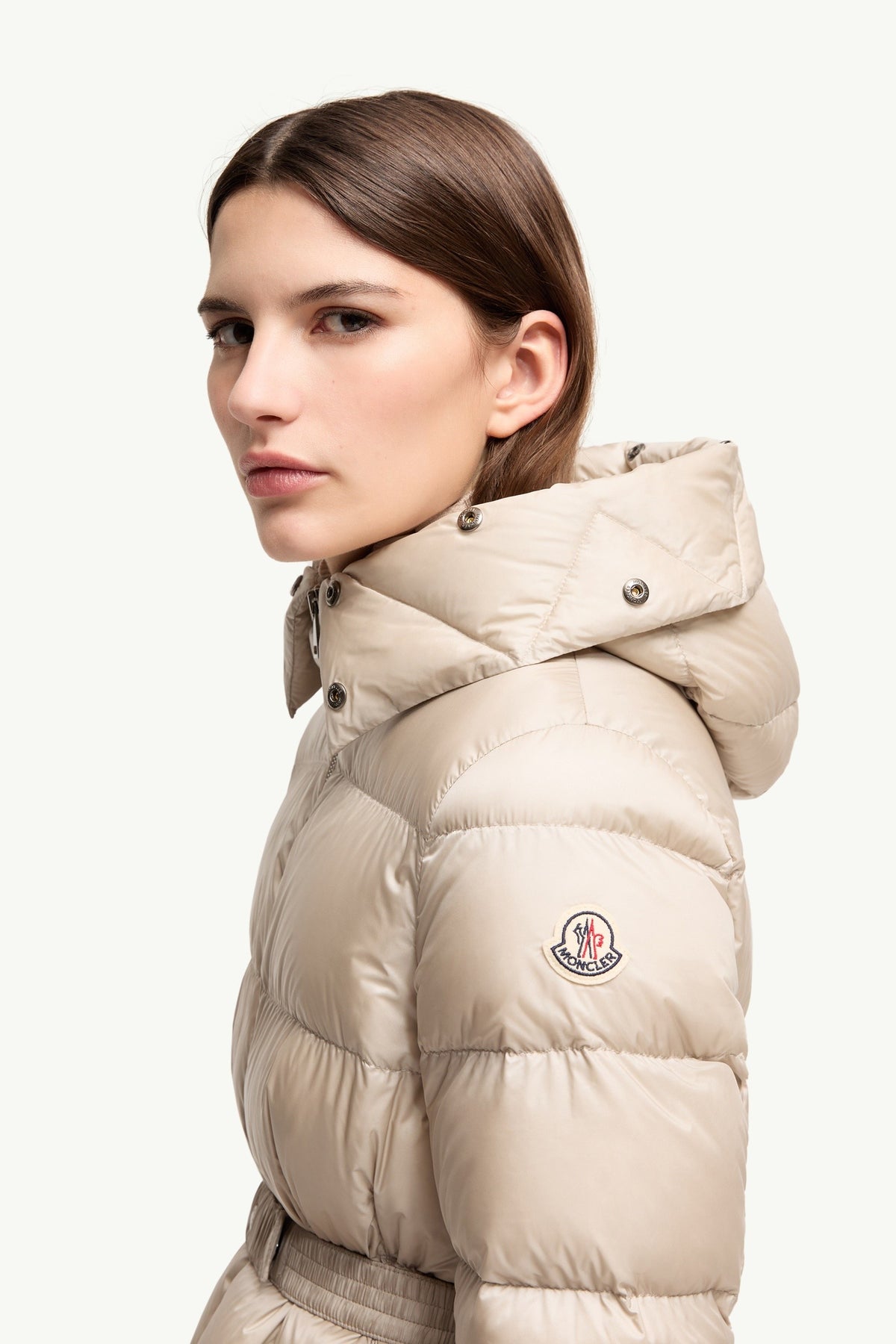 Moncler Boed Beige Clair · Doudoune courte bordée de shearling
