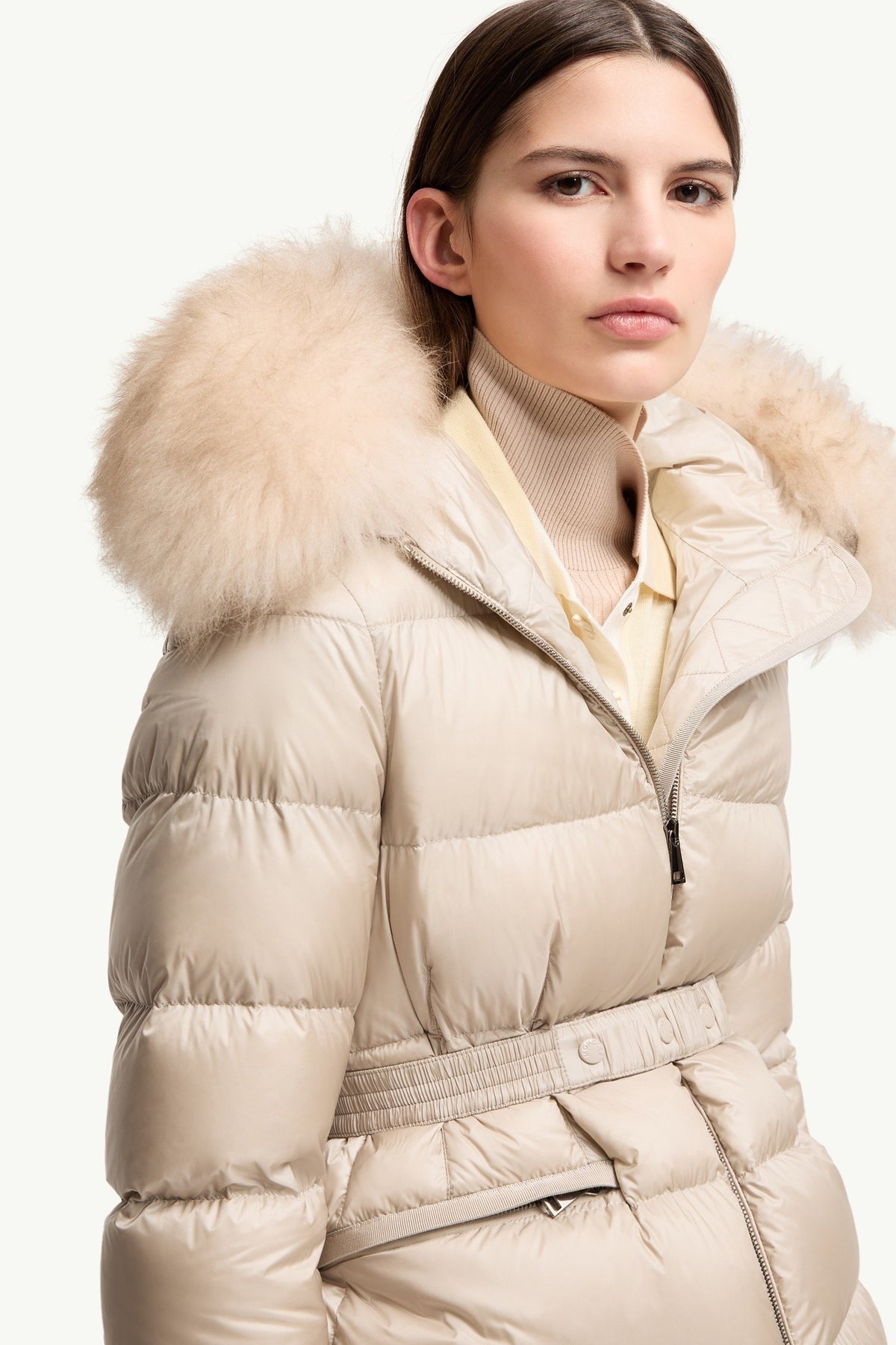 Moncler Boed Beige Clair · Doudoune courte bordée de shearling