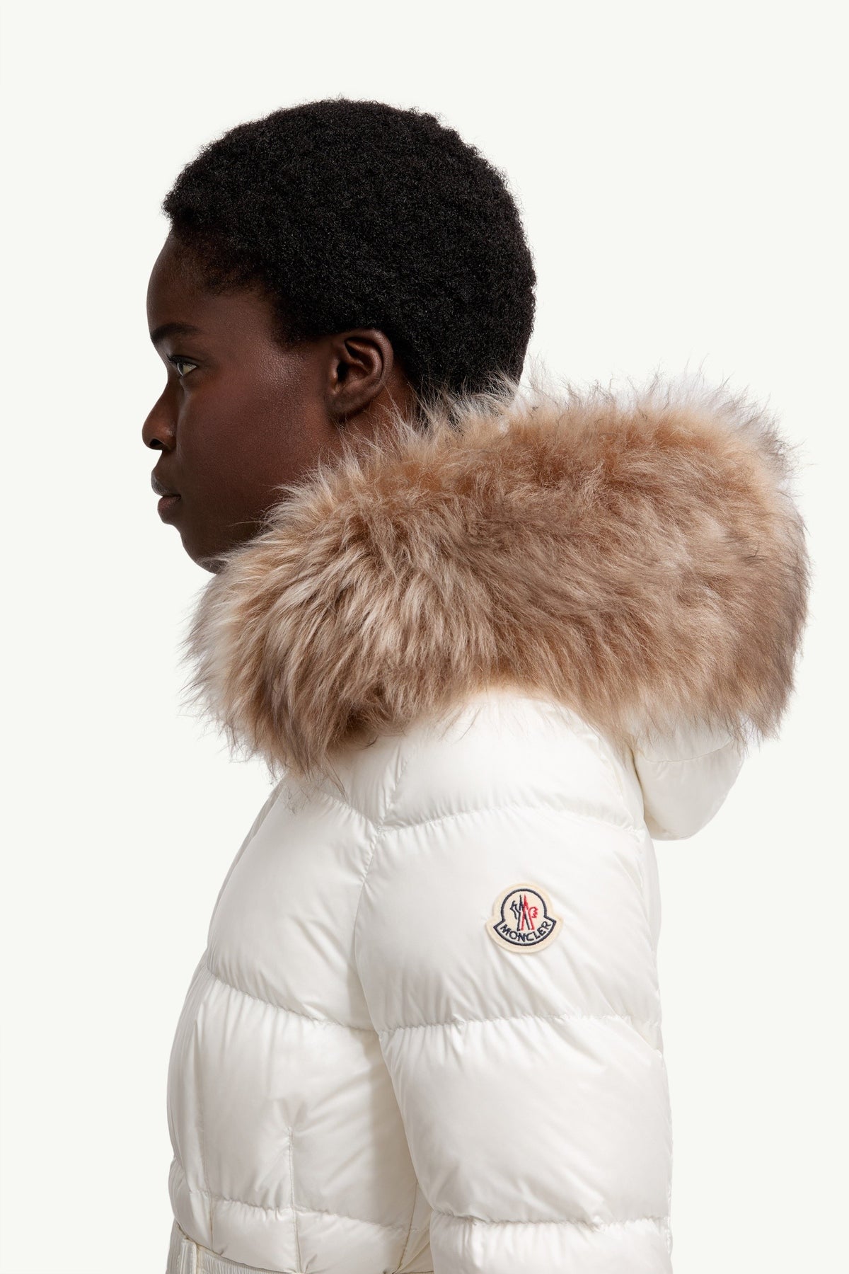 Moncler Boed Blanc et Beige · Doudoune courte bordée de shearling